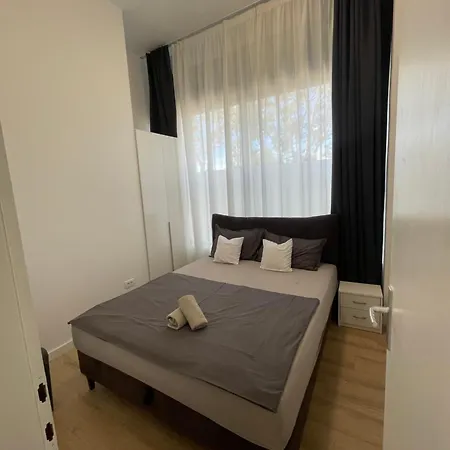 N Apartment *