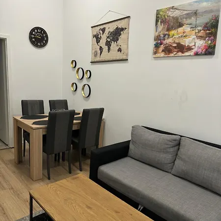 Apartment N